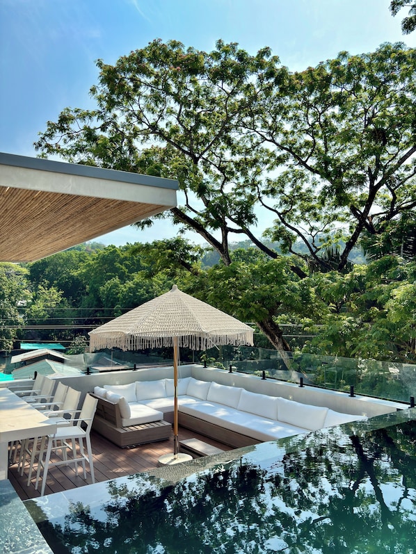 Luxury Penthouse | Terrace/patio