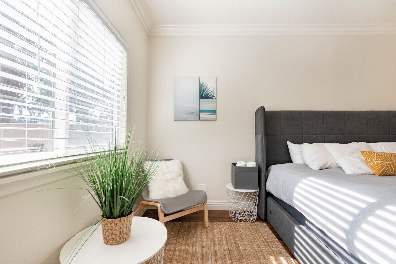 1 bedroom, desk, iron/ironing board, WiFi