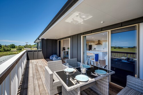 Aroha At 2252 - Waimarama Holiday Home
