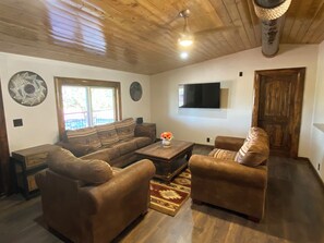 Smart TV - Willies Grand Canyon Lodge (Williams)