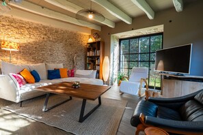 Tv, pejs, dvd-afspiller