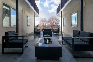 Terrace/patio - Stylish Luxury Apartment in Downtown SLC (Salt Lake City)