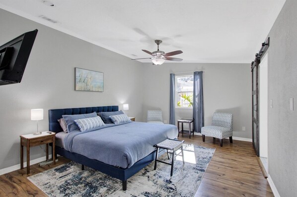 4 chambres, fer et planche à repasser, Wi-Fi, literie fournie