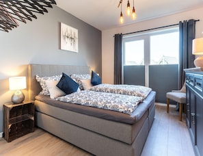 Apartment | 2 bedrooms, iron/ironing board, individually furnished
