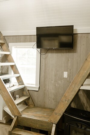 Interior - Running  Water  Tiny Cabin at Big Fork (Mena)