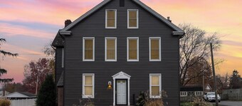 Newly Renovated 4-bedroom, 3 Bath, Large Yard, 9 Mins from SpookyNook