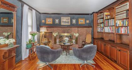 Newly Renovated 4-bedroom, 3 Bath, Large Yard, 9 Mins from SpookyNook