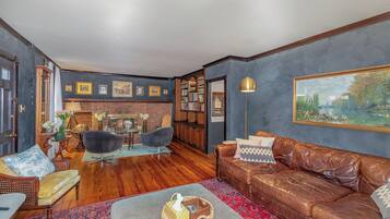 Smart TV, fireplace, books