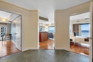 2 bedrooms, desk, iron/ironing board, free WiFi