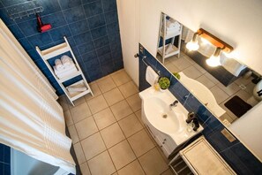 Free toiletries, hair dryer, towels, soap - Ngahu Rapa Nui (Hanga Roa)