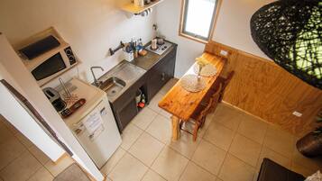 Cabane Standard | Cuisine privée | Grand réfrigérateur, grille-pain