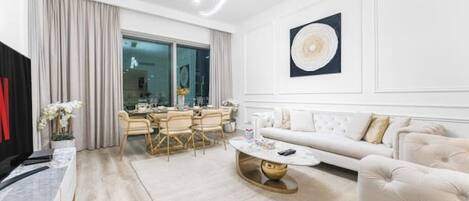 Smart TV, video games