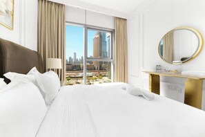 2 dormitoris, planxa i posts de planxar, un bressol de viatge i wifi