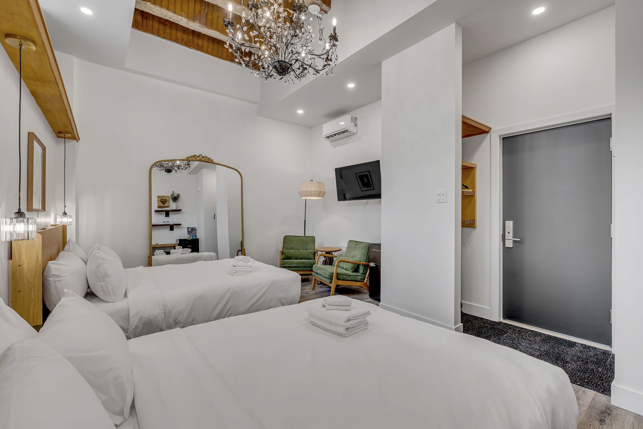 Habitación cuádruple familiar | Ropa de cama de alta calidad y sistema de insonorización
