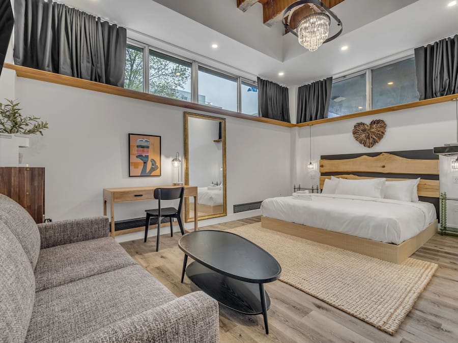 Signature Quadruple Room | Premium bedding, soundproofing, iron/ironing board, free WiFi