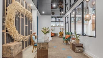 Sala de estar en el lobby