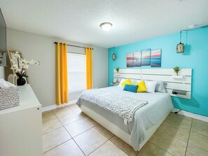 2 chambres, bureau, fer et planche à repasser, lit parapluie