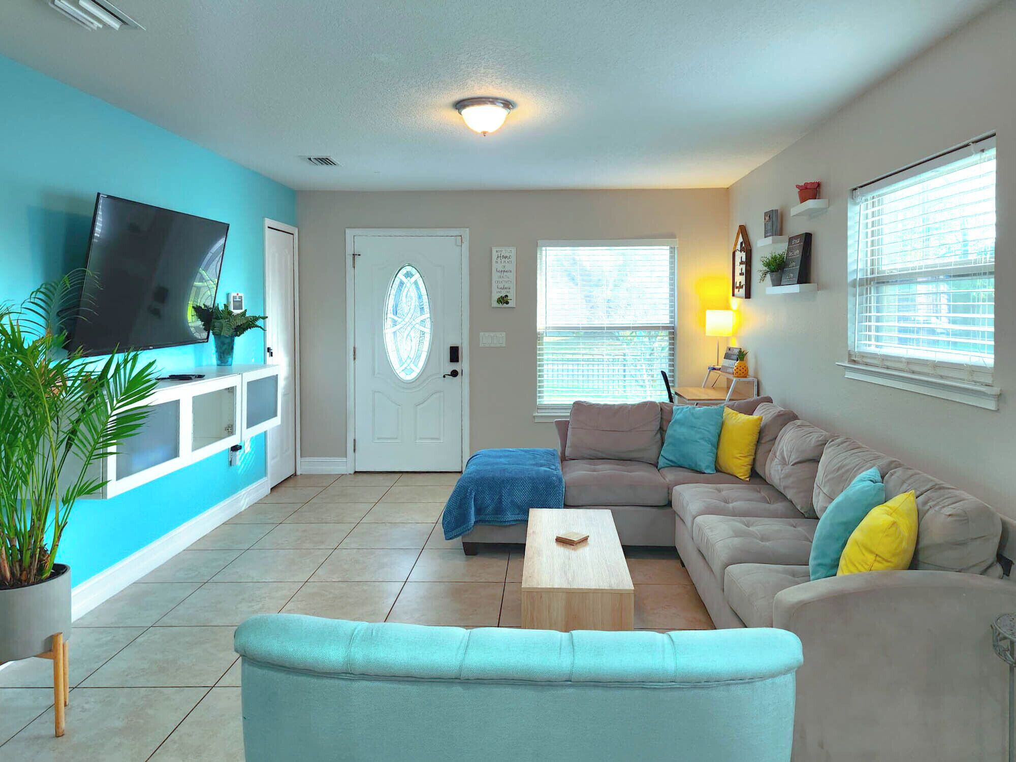 Enchanted 2 Bedroom Home Near Downtown Winter Garden - Winter Garden