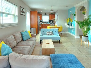 スマートテレビ、書庫、ステレオ