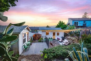 Exterior - Timeless Charm, Modern Comfort close to everything (Sonoma)