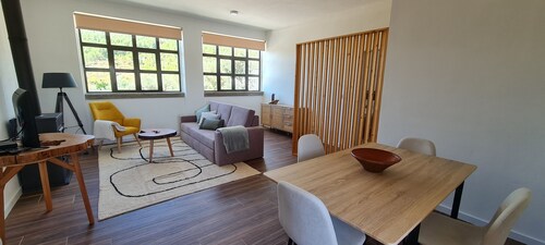 Cozy mountain house for couples or families - we're pet-friendly!