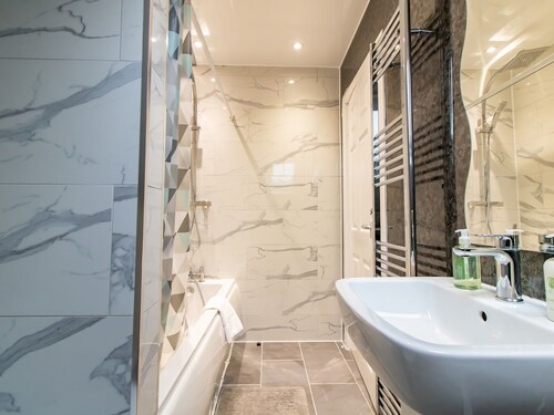 Stylish Maisonette Newcastle - Pass the Keys