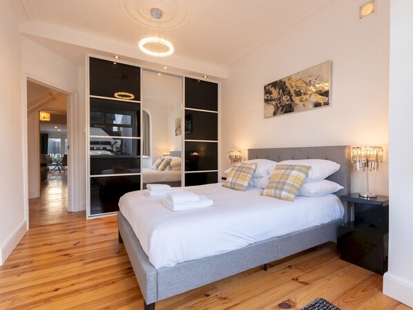 2 bedrooms, iron/ironing board, free WiFi, bed sheets - Cosy flat in Leigh - Pass the Keys (Southend-on-Sea)