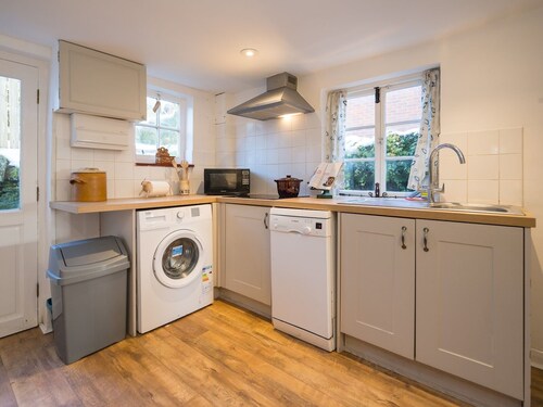 Pass the Keys | Cosy cottage hideaway set in beautiful countryside