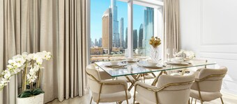 Cozy 2BR @ central Downtown, 
Direct Access to Dubai Mall & Burj Khalifa View