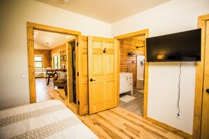 2 Schlafzimmer, Bügeleisen/Bügelbrett, kostenloses WLAN, Bettwäsche