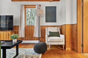 Smart TV, fireplace, table football