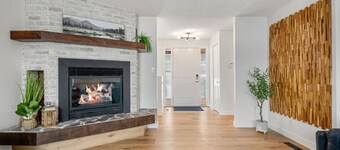 Alpenglow Bungalow | Hot Tub | Games Room | Pets