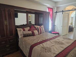 5 habitaciones, escritorio, tabla de planchar con plancha y wifi gratis 