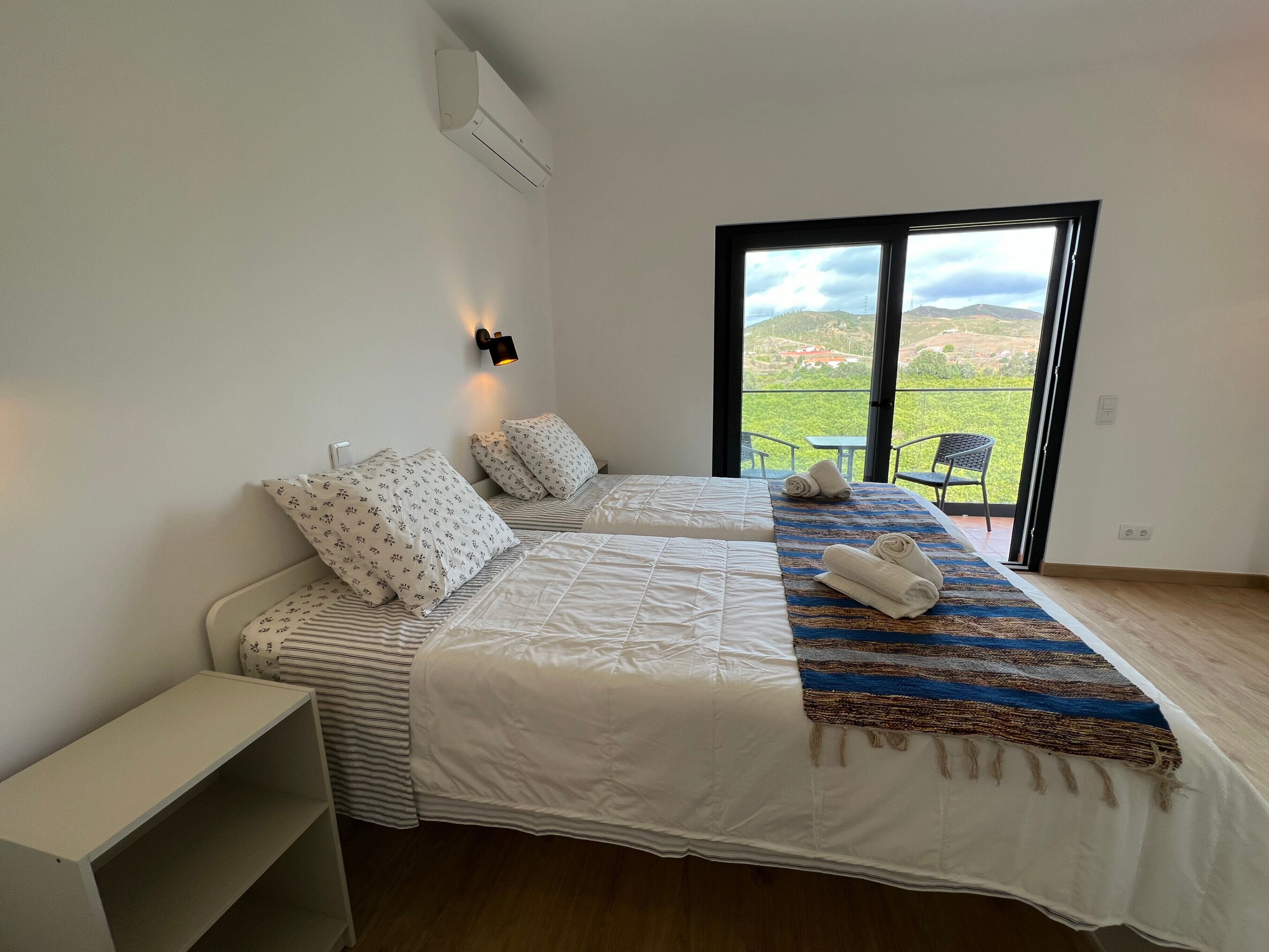 House | 2 bedrooms, iron/ironing board, free WiFi, bed sheets