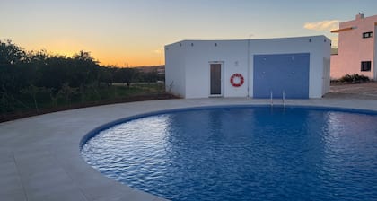 Golden Oasis Retreat in Silves