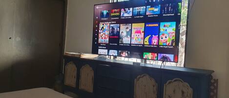 1 makuuhuone, työpöytä, ilmainen Wi-Fi, vuodevaatteet