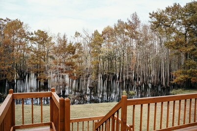 Lakefront Getaway, The Perch-Deck, Grill, Fire Pit, Fun!