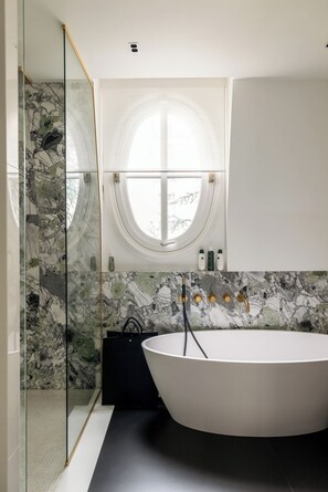 Bathroom - HIGHSTAY - Luxury Serviced Villa - Poincaré (Paris)
