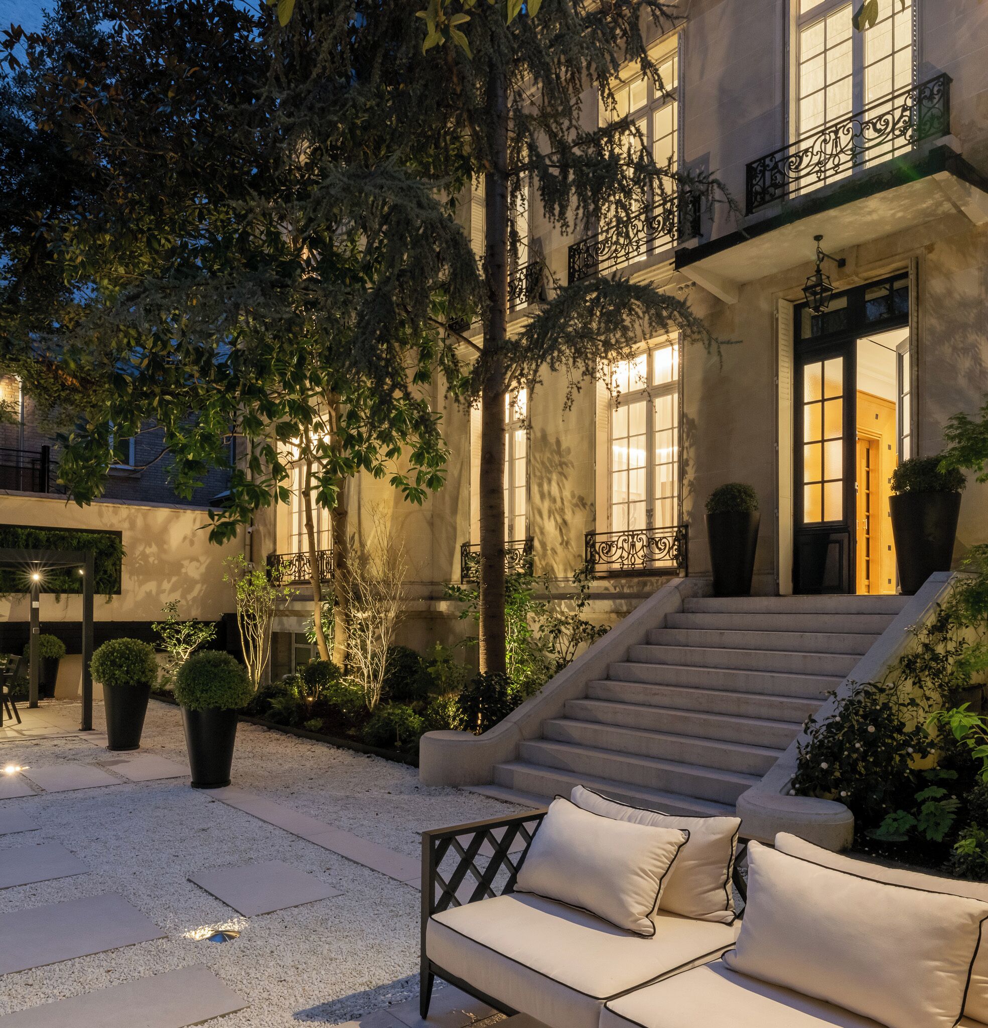 Luxury Villa, Garden View | Terrace/patio