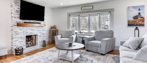 تلفزيون ذكي، مدفأة، ألعاب فيديو، ستيريو