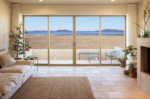 OCEAN FRONT - HIGH END - ON THE SAND - Zenview - 4-bedrooms - Serene  -Sleeps 10