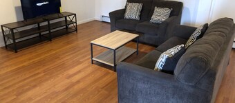 Entire 3,000 sf loft floor, sleeps 10, direct NYC train 5-minute walk