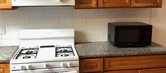 Large and private apartment that sleeps up to 10 people comfortably with direct NYC Manhattan train only 5 minute walk away