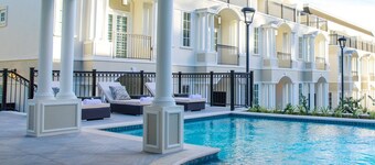 The Chateau de Chantilly Villa 16