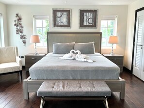 3 bedrooms, iron/ironing board, WiFi, bed sheets - The Chateau de Chantilly Villa 16 (Port of Spain)