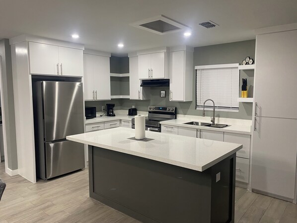 Fridge, microwave, oven, stovetop