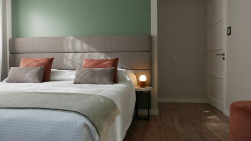 Double Queen Size with Private Bathroom