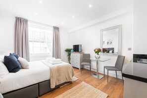 Room - PBC | Modern Studio Apartment in Bayswater - LS3 (London)