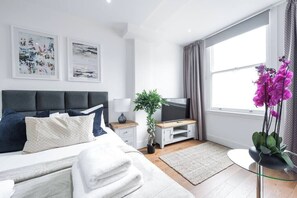 WiFi - PBC | Modern Studio Apartment in Bayswater (LS11) (London)