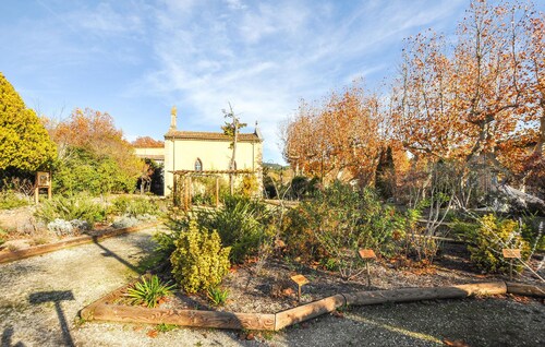 2 bedroom amazing home in Collobrières